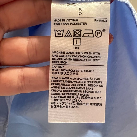 NWT Banana Republic sleeveless top - Picture 2 of 3